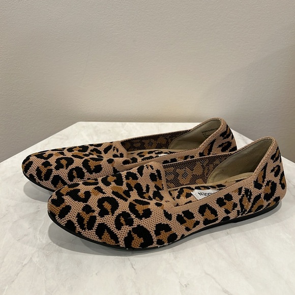 🔥Steve Madden Black and Tan Leopard Print Flats🔥 - Picture 1 of 5